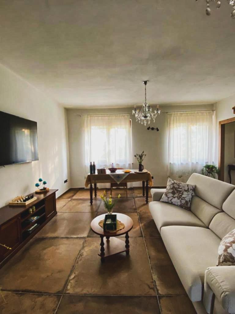 Villa Tadina Гуальдо-Тадино Экстерьер фото